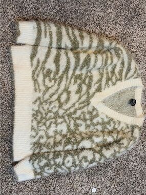 INC International Concepts Cream and Olive V-Neck Fuzzy Knit Sweater